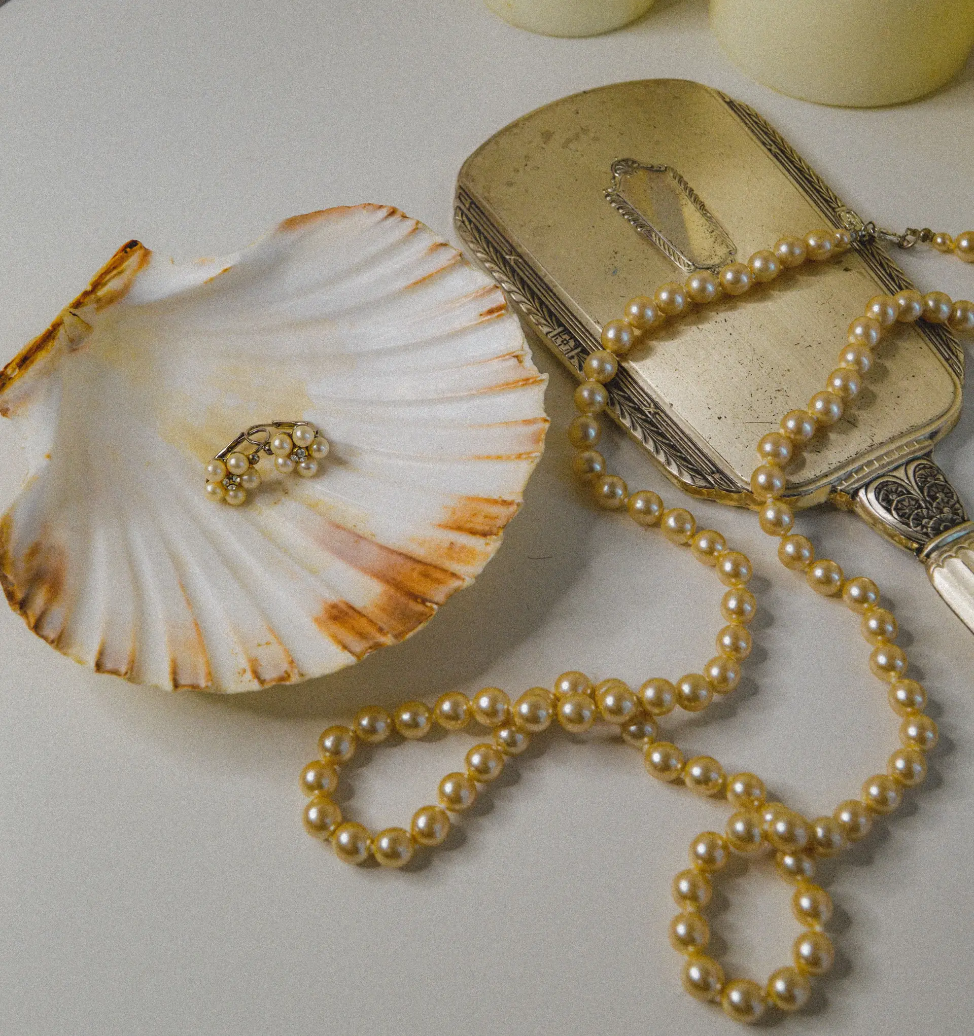 Pearl jewellery with frost-inspired textures